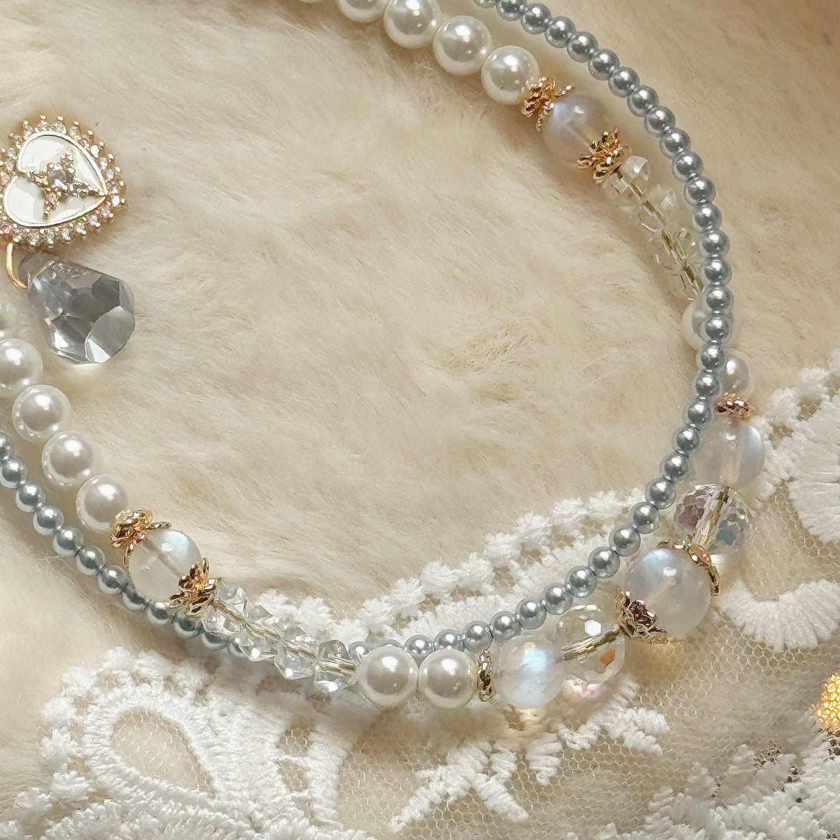 [Mini:13cm] ANASTASIA in Blue Sheen Moonstone & White/Babyblue Faux Pearls