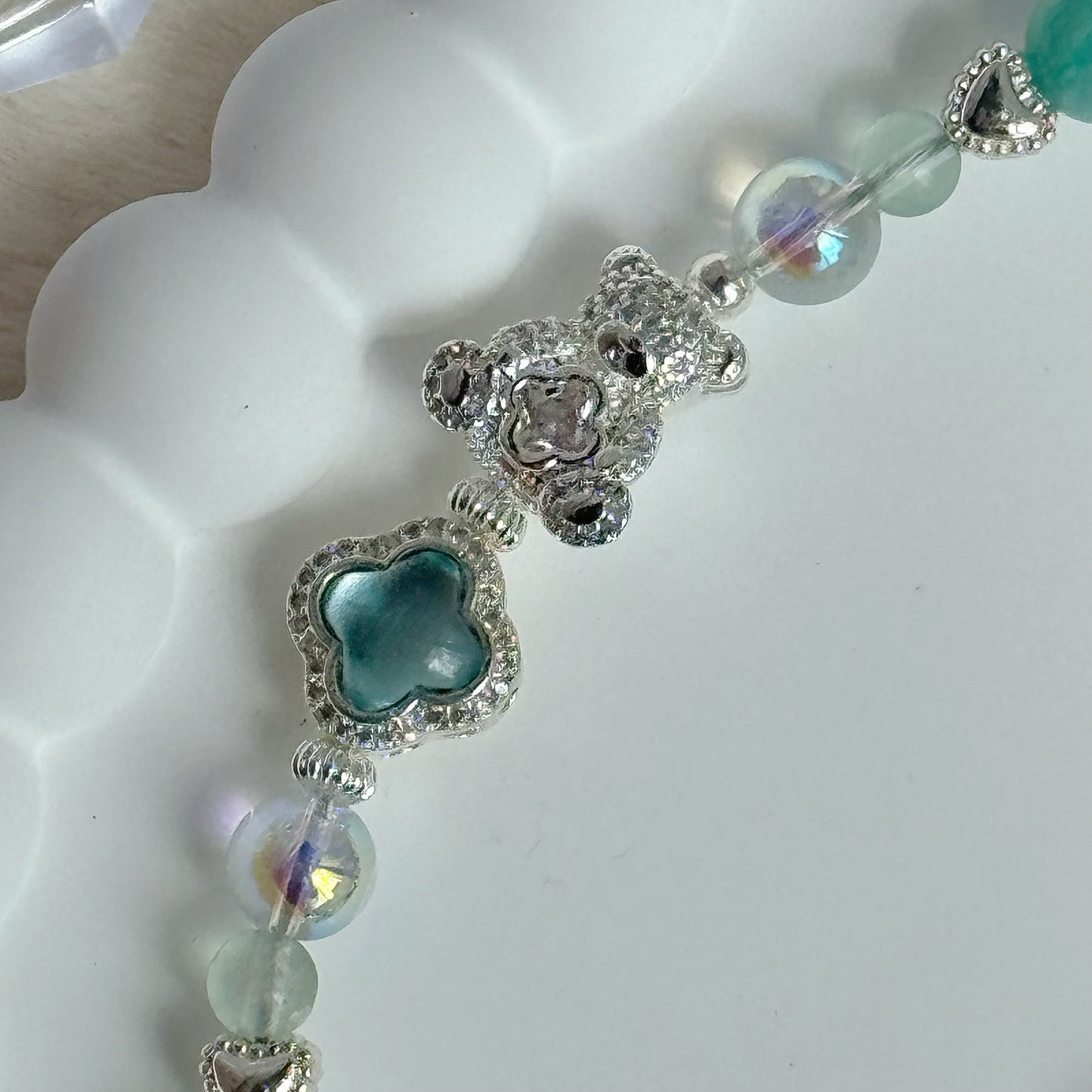 [Mini:13cm] Merry Bear in Amazonite, Green Fluorite & White Faux Pearl