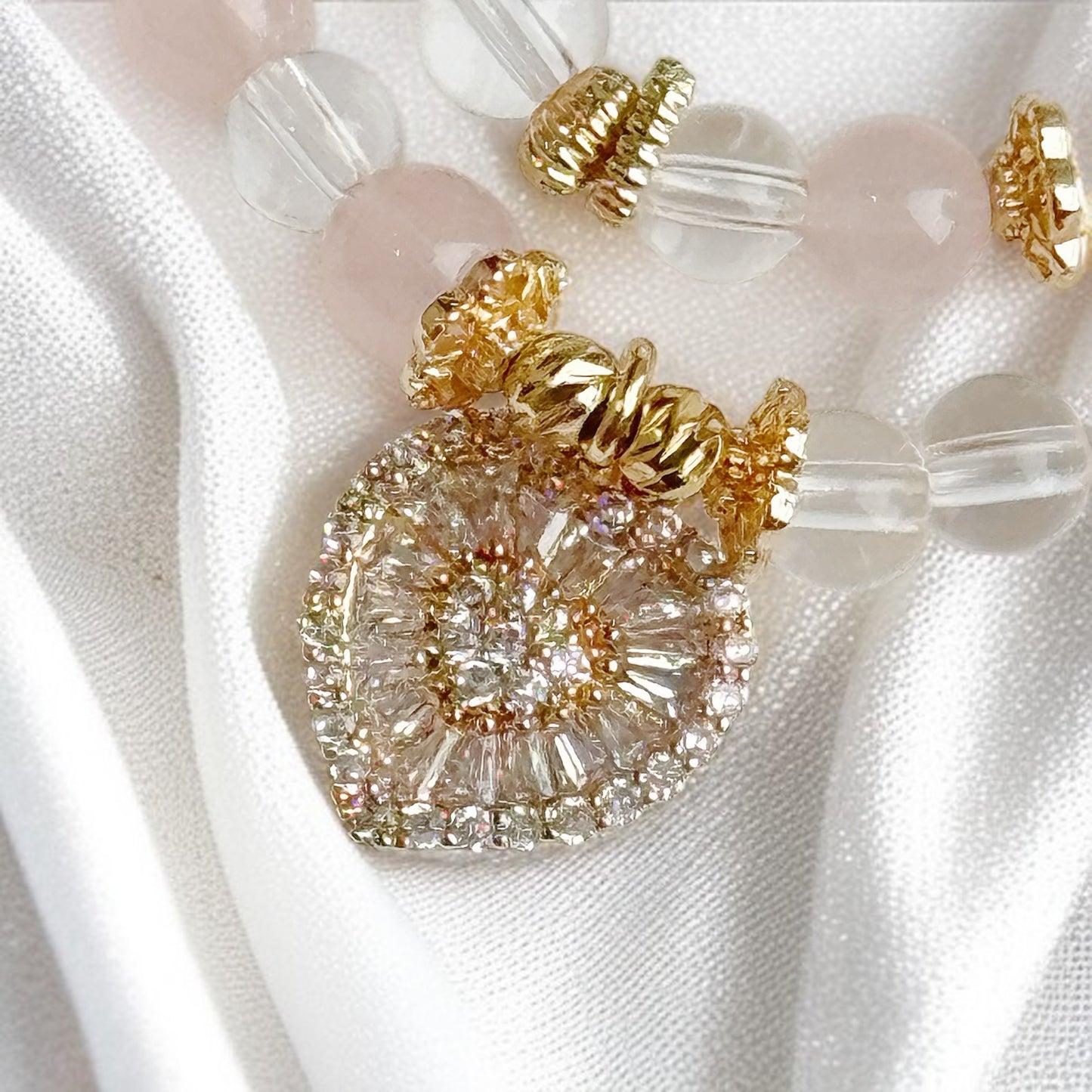 ADELIA in Moonstone, Rose Quartz & Clear Quartz [Wrist: 14-15cm]