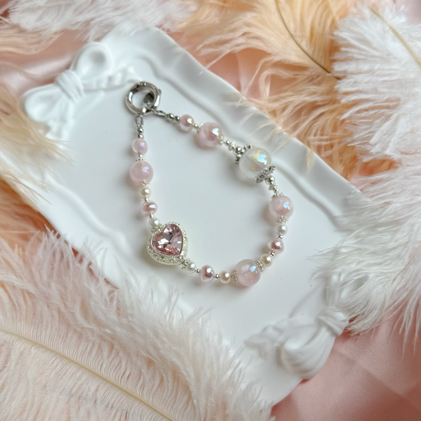 [Mini 13cm] Princess Avery in Faux Pearls, Acrylics, Zircon