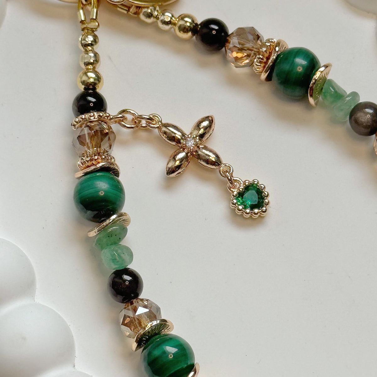 [Mini: 13cm] EMERALD in Malachite, Green Aventurine & Sliver Obsidian
