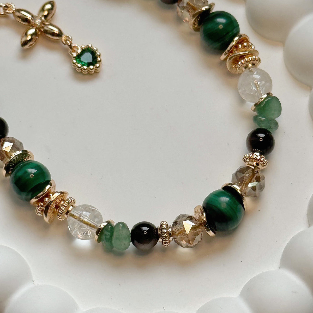 [Mini: 13cm] EMERALD in Malachite, Green Aventurine & Sliver Obsidian