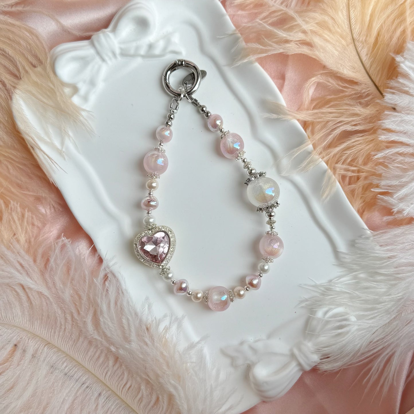[Mini 13cm] Princess Avery in Faux Pearls, Acrylics, Zircon