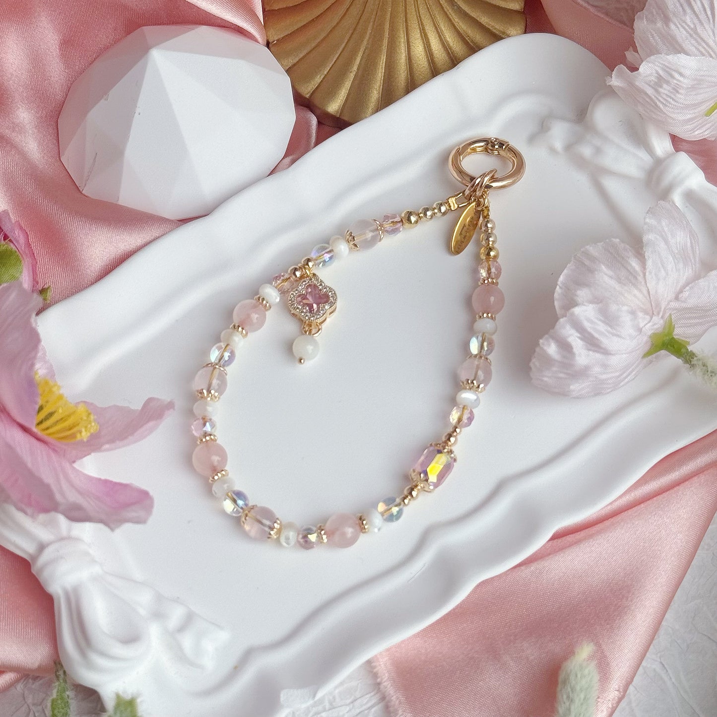 [Mini: 13cm] Sweet Airi in Rose Quartz and White Trochus Shell
